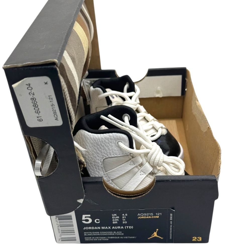 Jordan Max Aura Black Sneakers Box - Picture 13 of 15